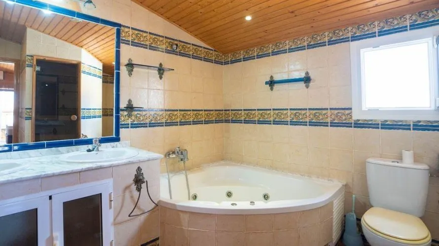 Villa de 4 dormitorios en Alicante, Spain No. 31172 № 1