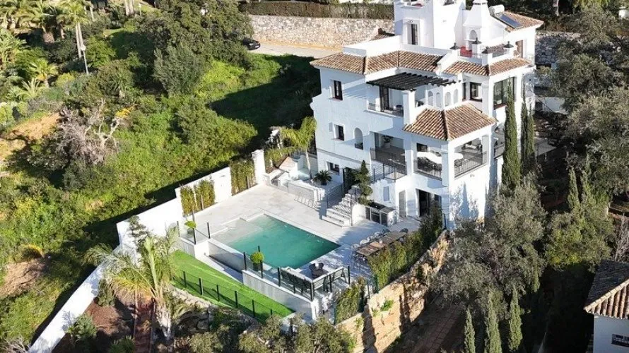 Villa de 6 dormitorios en Marbella, Spain No. 31051 № 2