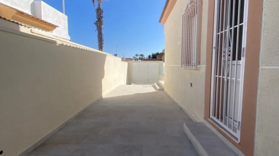 Villa de 2 dormitorios en Torreblanca, Spain No. 31102 № 3