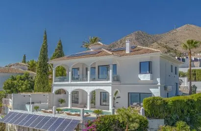 Сasa de 5 dormitorios en Benalmádena, Spain No. 30757