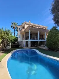 Villa de 5 dormitorios en Ciudad Quesada, Spain No. 30963