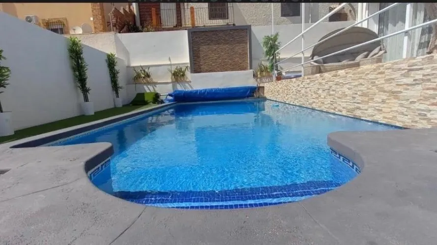 Villa de 5 dormitorios en San Miguel de Salinas, Spain No. 31109 № 16