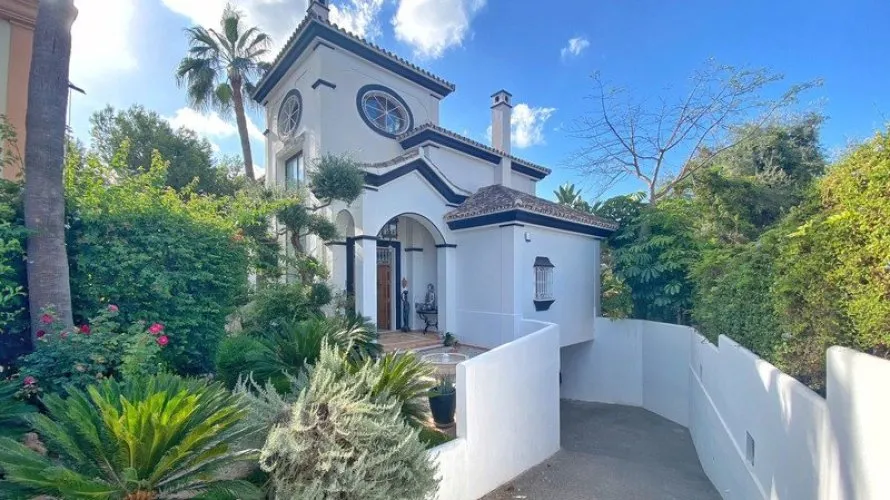 Villa de 5 dormitorios en Marbella, Spain No. 30572 № 16