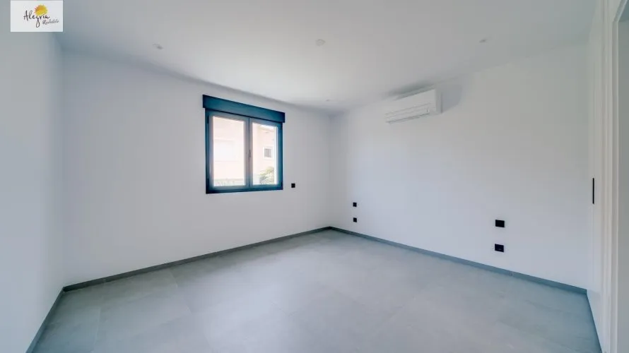 Villa de 5 dormitorios en Calpe, Spain No. 30901 № 10