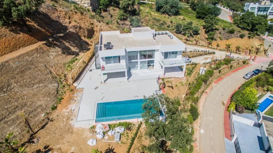 Villa de 4 dormitorios en Marbella, Spain No. 30531 № 2