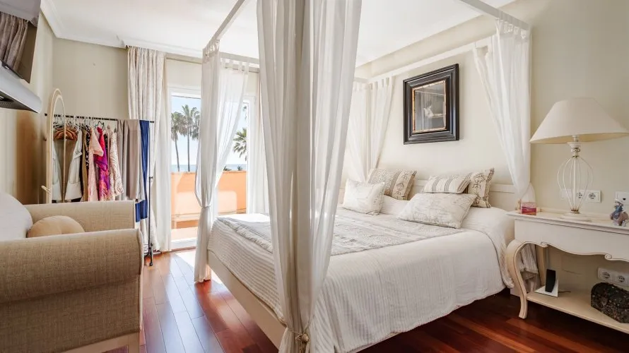 Villa de 8 dormitorios en Estepona, Spain No. 30585 № 11