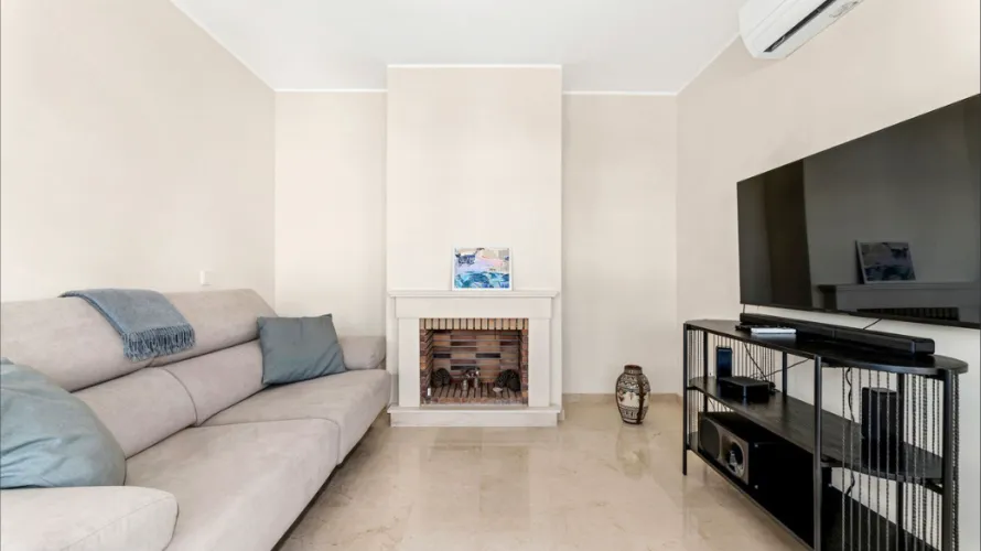 Villa de 5 dormitorios en Mijas Costa, Spain No. 31075 № 13