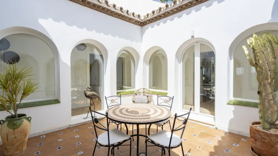 Villa de 4 dormitorios en Benahavís, Spain No. 30629 № 20