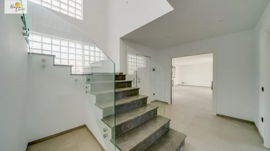 Villa de 5 dormitorios en Calpe, Spain No. 30901 № 8