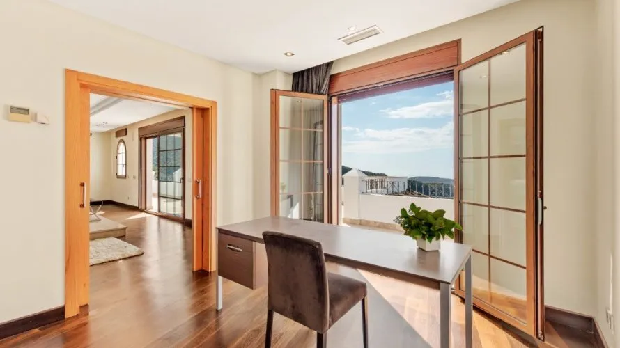 Villa de 5 dormitorios en Benahavís, Spain No. 30776 № 19