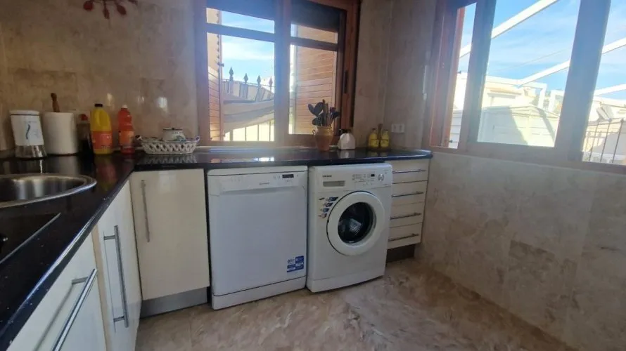 Сasa de 3 dormitorios en Torrevieja, Spain No. 30720 № 12