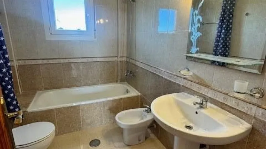 Villa de 4 dormitorios en Alicante, Spain No. 30946 № 22