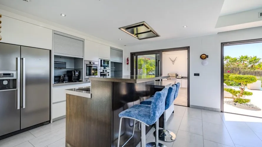 Villa de 5 dormitorios en Jávea, Spain No. 30660 № 1