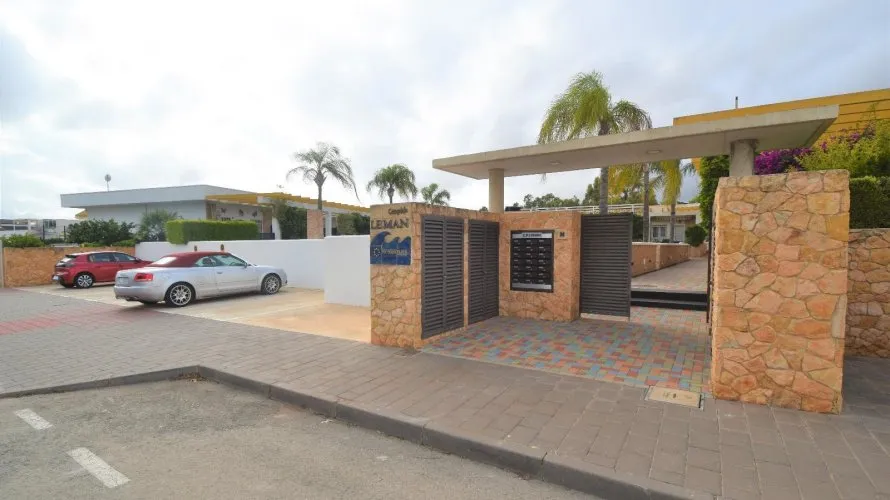 Bungalow de 2 dormitorios en Mil Palmeras, Spain No. 31252 № 14