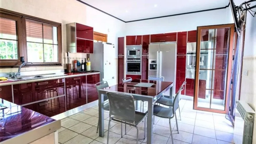 Villa de 5 dormitorios en Marbella, Spain No. 30572 № 12