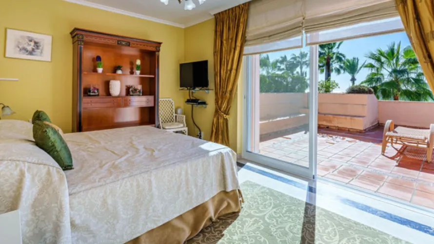 Сasa de 9 dormitorios en Estepona, Spain No. 30725 № 20