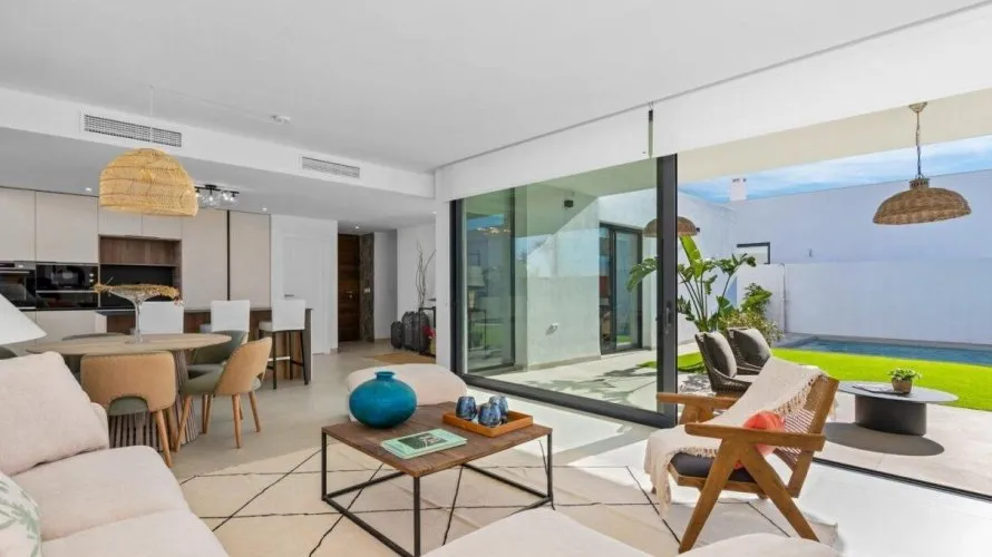 Villa de 3 dormitorios en Mar De Cristal, Spain No. 30957 № 1