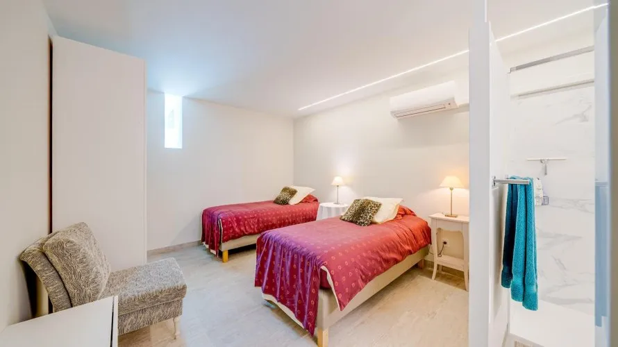 Villa de 5 dormitorios en Finestrat, Spain No. 30658 № 6