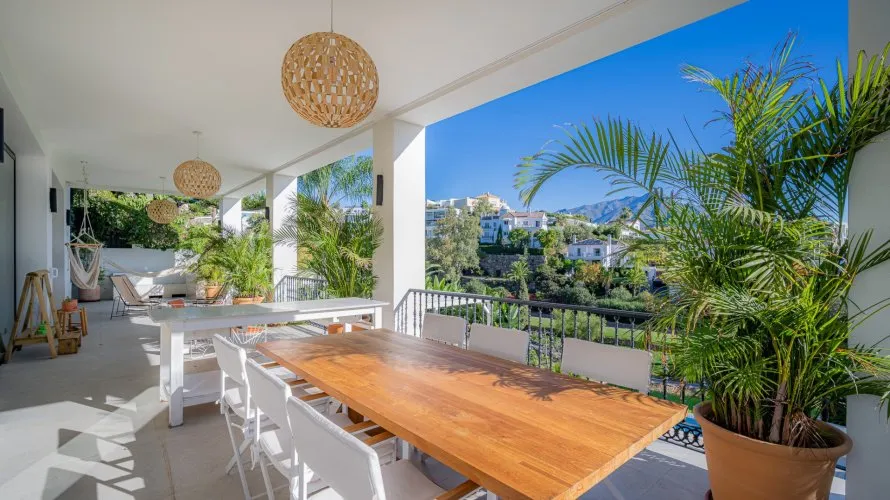 Villa de 5 dormitorios en Marbella, Spain No. 30550