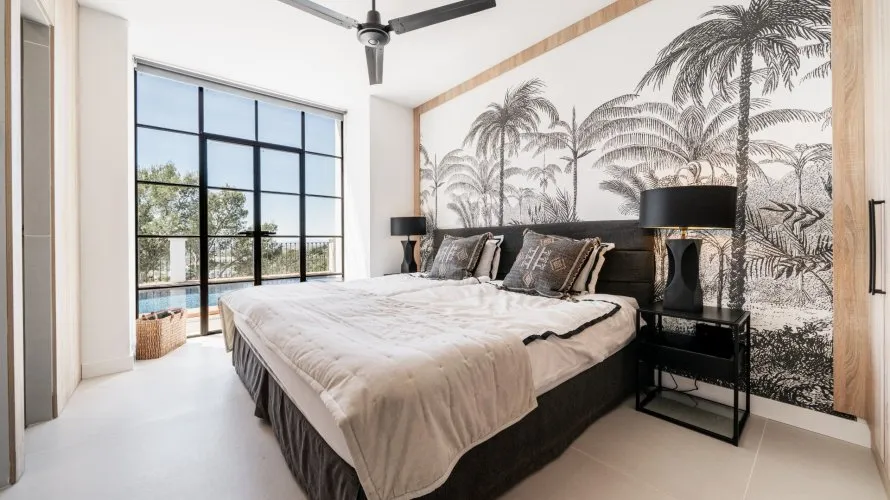 Villa de 4 dormitorios en Cortes (San Pedro De Alcantara), Spain No. 30633 № 2