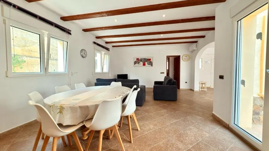 Villa de 5 dormitorios en Calpe, Spain No. 30778