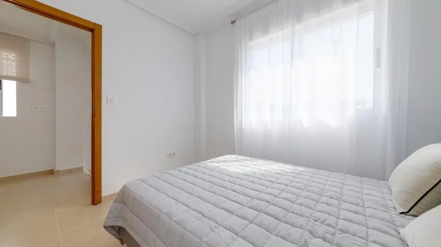 Villa de 3 dormitorios en San Fulgencio, Spain No. 31154 № 11