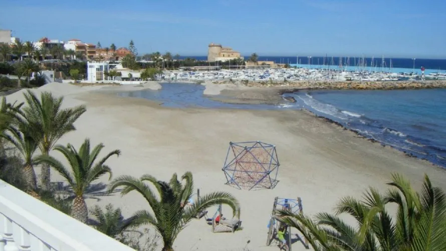 Villa de 3 dormitorios en Pilar de la Horadada, Spain No. 30867 № 21