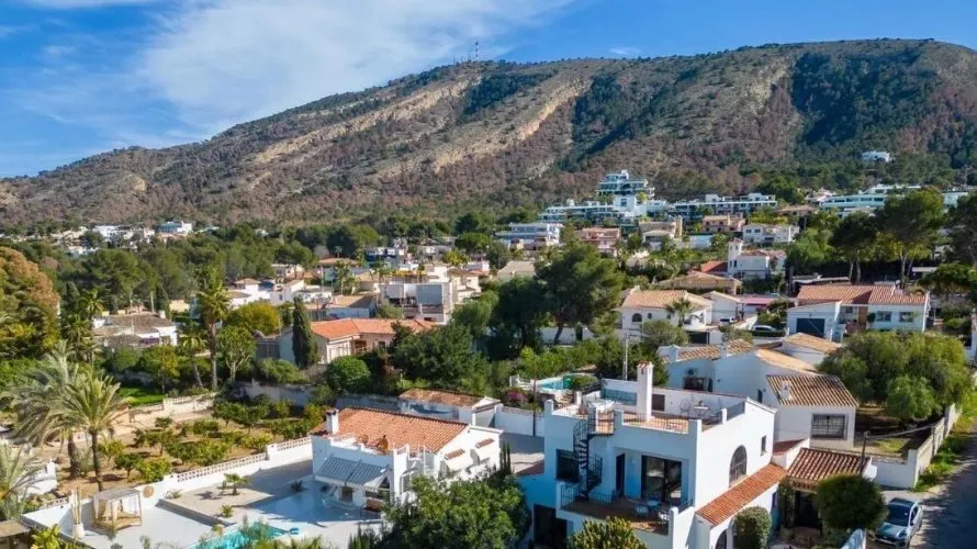 Villa de 4 dormitorios en L'Alfàs del Pi, Spain No. 31112 № 3