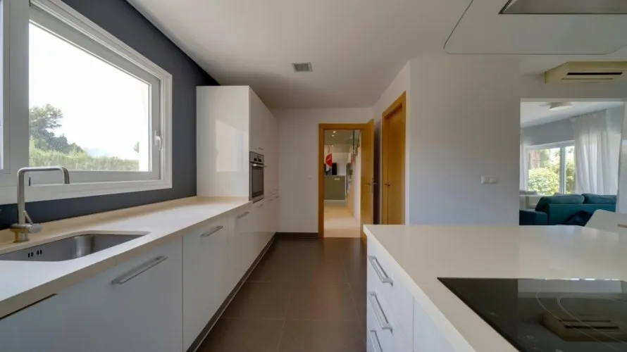 Villa de 4 dormitorios en Albir, Spain No. 30958 № 5