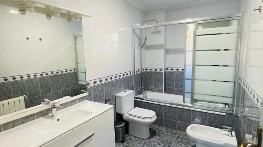 Villa de 4 dormitorios en Torrevieja, Spain No. 30690 № 9