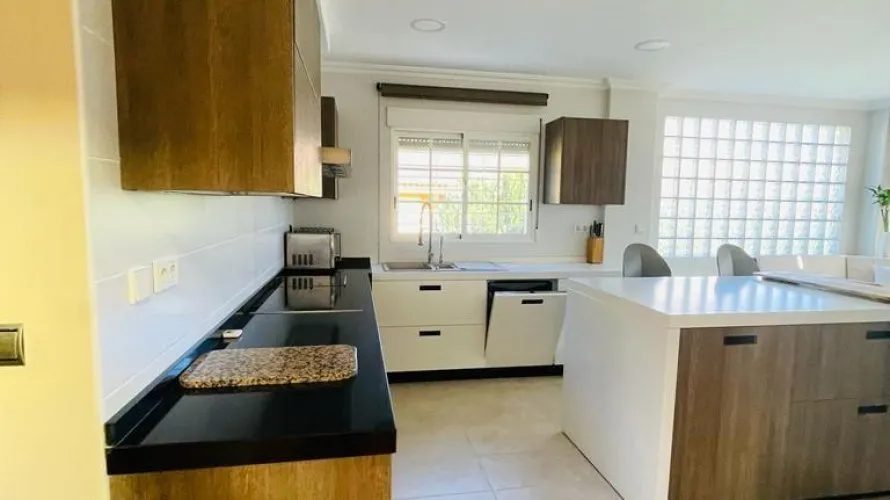 Villa de 4 dormitorios en Torrevieja, Spain No. 30690 № 6