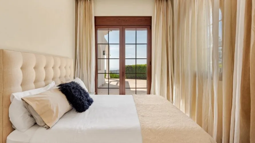 Villa de 5 dormitorios en Benahavís, Spain No. 30776 № 22