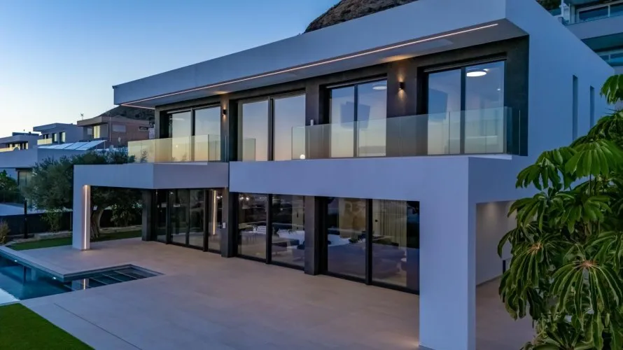 Villa de 7 dormitorios en Finestrat, Spain No. 30993 № 1