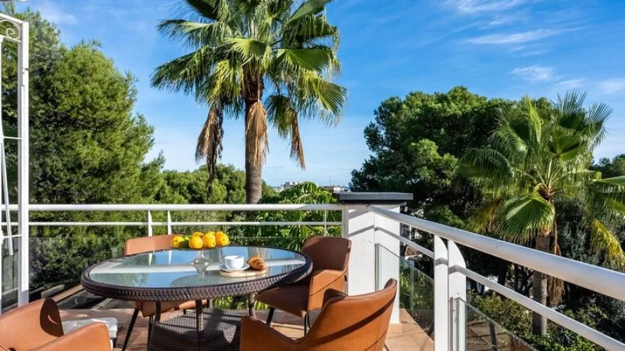 Villa de 5 dormitorios en Marbella, Spain No. 30572