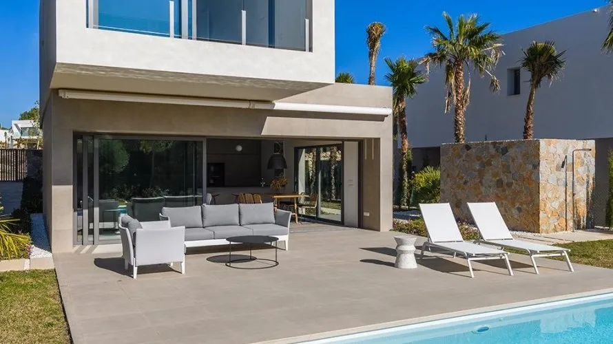 Villa de 134m² en San Miguel de Salinas, Spain No. 30973 № 24