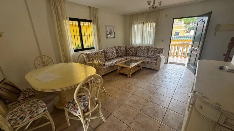 Villa de 223m² en Torrevieja, Spain No. 31176