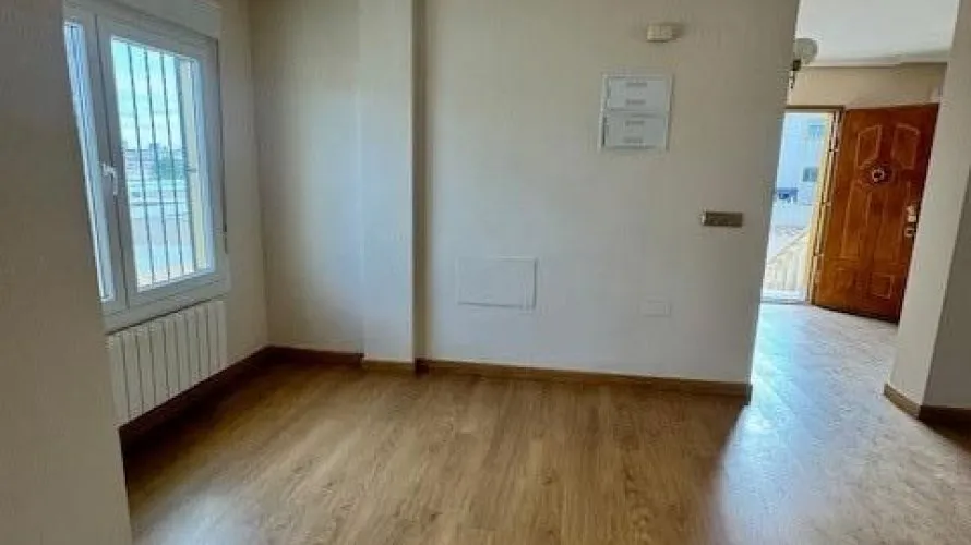 Villa de 4 dormitorios en Alicante, Spain No. 30946 № 19