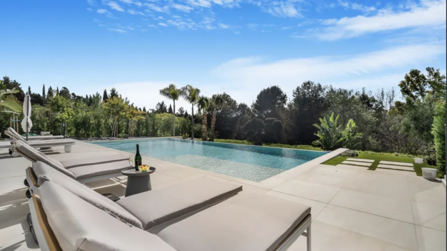 Villa de 6 dormitorios en Marbella, Spain No. 30738 № 4