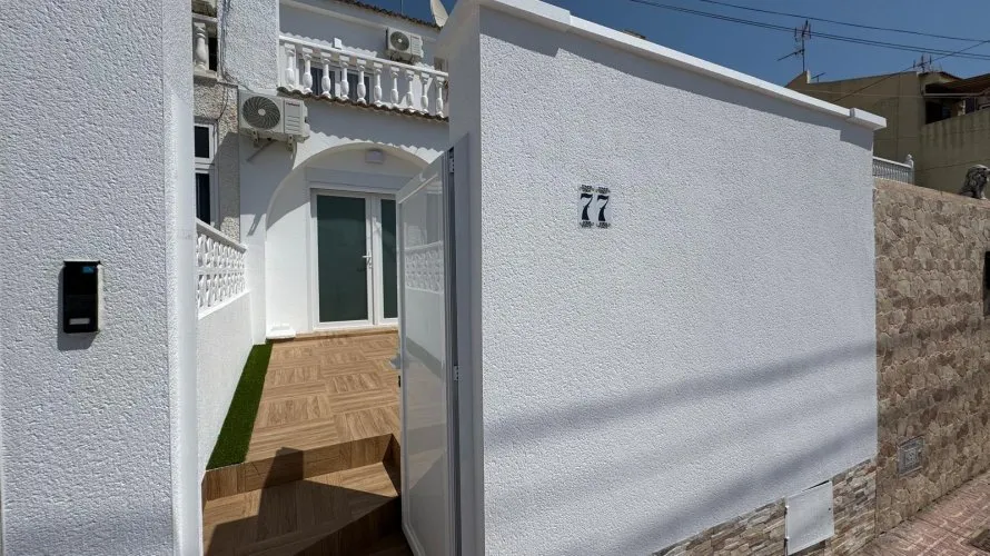 Сasa de 3 dormitorios en Torrevieja, Spain No. 31103 № 18