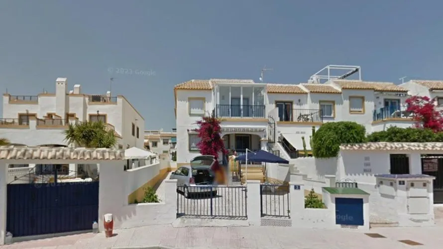 Bungalow de 3 dormitorios en Alicante, Spain No. 31209 № 11