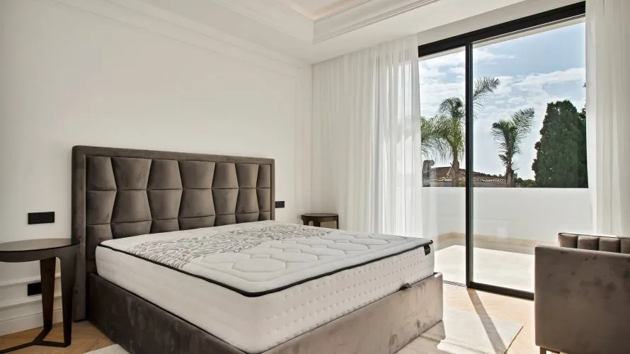 Villa de 6 dormitorios en Marbella, Spain No. 30578 № 20