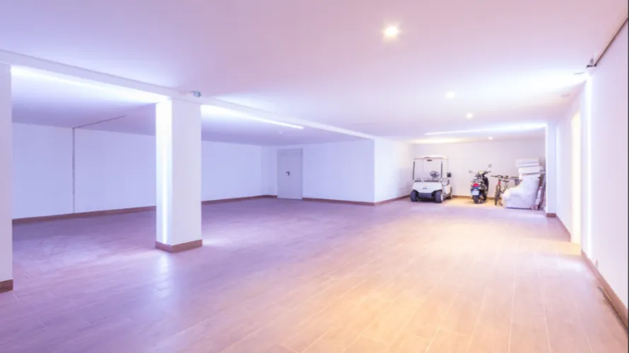 Villa de 4 dormitorios en Cortes (San Pedro De Alcantara), Spain No. 31128 № 18