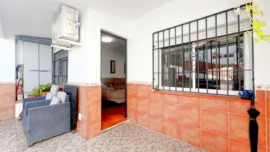 Casa adosada de 2 dormitorios en Nueva Andalucía, Spain No. 30746