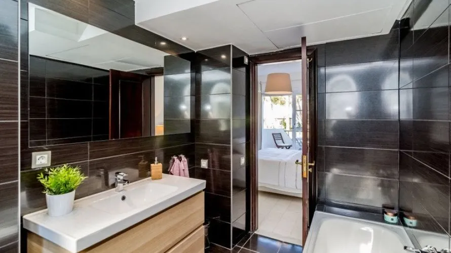 Casa adosada de 3 dormitorios en Nueva Andalucía, Spain No. 30575 № 1