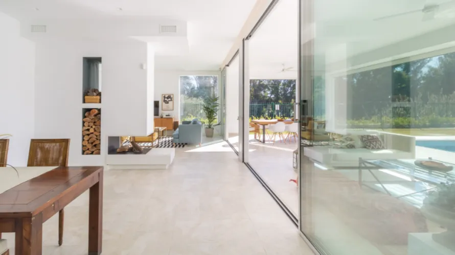 Villa de 4 dormitorios en Cortes (San Pedro De Alcantara), Spain No. 31128 № 4