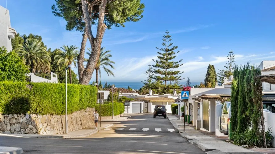 Casa adosada de 3 dormitorios en Marbella, Spain No. 30494 № 1