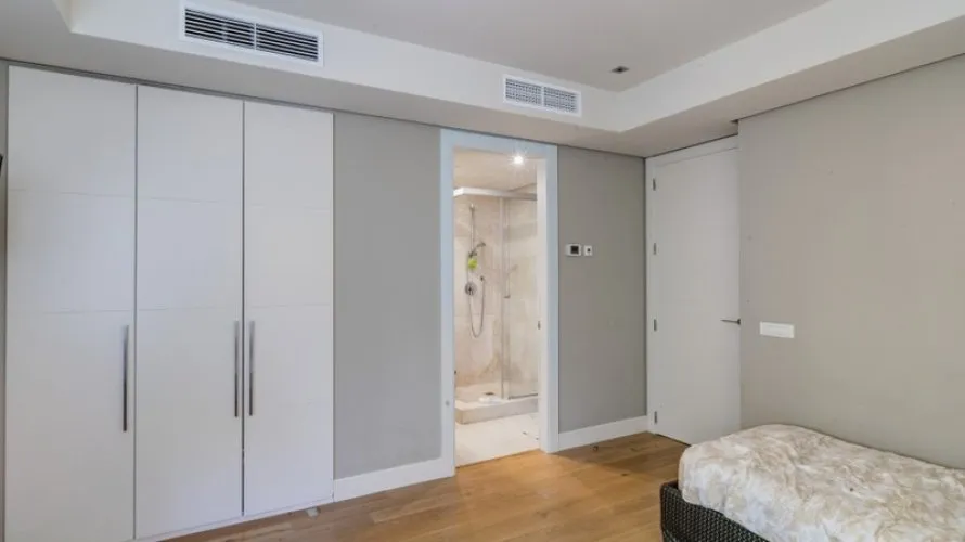 Villa de 5 dormitorios en Marbella, Spain No. 31050 № 14