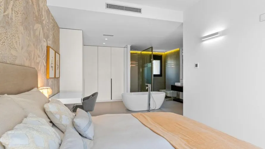 Villa de 4 dormitorios en Campoamor, Spain No. 30705 № 23