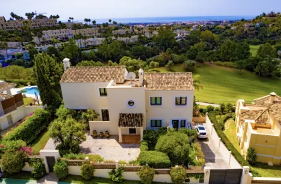 Villa de 5 dormitorios en Benahavís, Spain No. 30739