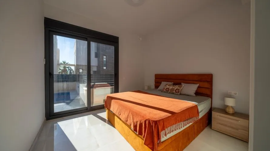 Сasa de 3 dormitorios en La Zenia, Spain No. 30704 № 14